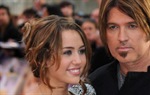 Otac Miley Cyrus krivi Davida Lyncha za stanje svoje kćeri
