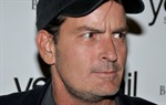 Charlie Sheen uhićen gol i pijan usred uništene hotelske sobe