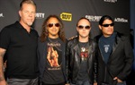 Metallica je na turneji kako bi platila račune