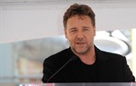 Russell Crowe: Obrezivanje je barbarski čin, zar Bogu zaista treba naš
