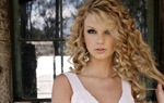 Taylor Swift prednjači u nominacijama za AMA-u