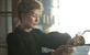 Rosamund Pike je Marie Curie u traileru za "Radioactive"
