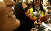 VIDEO: Cyndi Lauper pjevala na aerodromu u Buenos Airesu