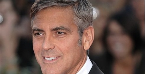 Džordž Kluni napušta Veliku Britaniju