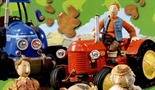 Mali crveni traktor