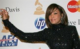 Odjeća i nakit pokojne Whitney Houston razgrabljeni na aukciji