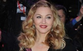 Madonnu izviždali na londonskoj premijeri njenog filma W.E.